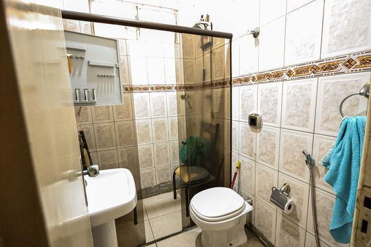 Banheiro Corredor de apartamento à venda com 3 quartos, 82m² em Prado, Belo Horizonte