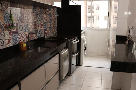 Cozinha de apartamento à venda com 2 quartos, 75m² em Jardim Goiás, Goiânia