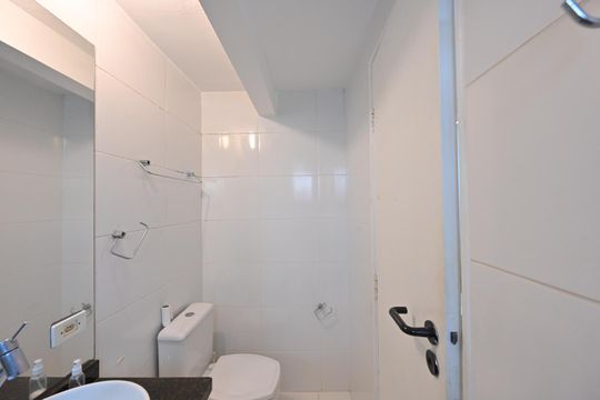 Banheiro Social de kitnet/studio para alugar com 1 quarto, 24m² em Vila Clementino, São Paulo