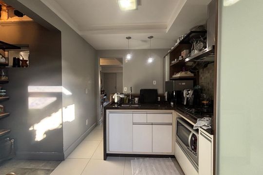 Cozinha de casa de condomínio à venda com 2 quartos, 115m² em Rondônia, Novo Hamburgo
