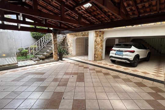 Garagem de casa à venda com 3 quartos, 326m² em Campestre, Santo André
