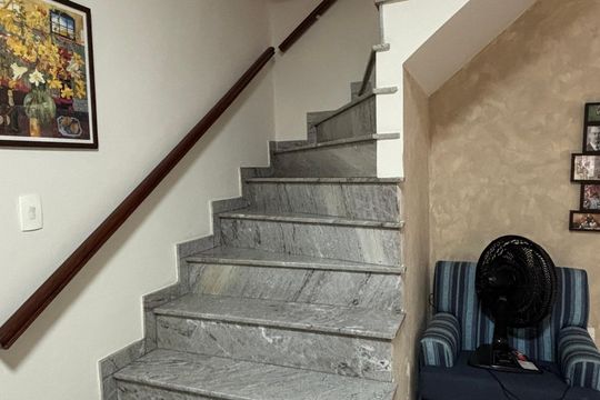 Escada de casa à venda com 2 quartos, 80m² em Vila Floresta, Santo André