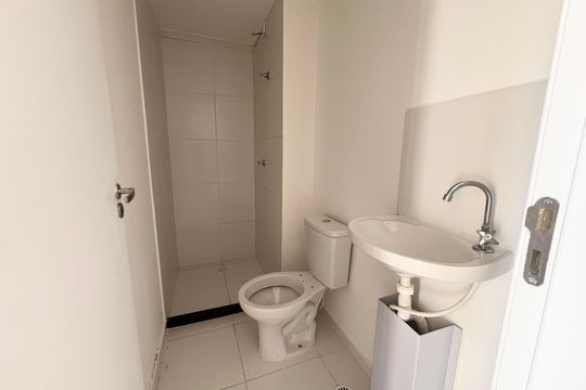 Banheiro de apartamento à venda com 2 quartos, 29m² em Jardim Imperador (zona Leste), São Paulo