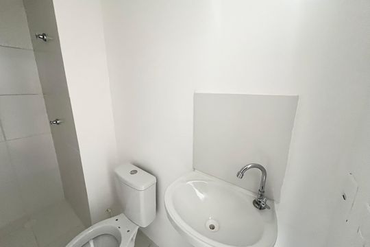 Banheiro de apartamento à venda com 2 quartos, 29m² em Jardim Imperador (zona Leste), São Paulo