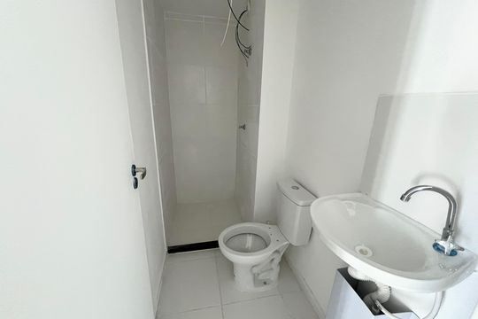 Banheiro de apartamento à venda com 2 quartos, 29m² em Jardim Imperador (zona Leste), São Paulo