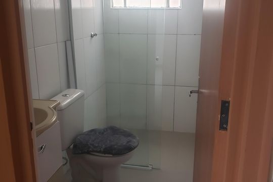 Banheiro de apartamento para alugar com 2 quartos, 32m² em Jardim Record, Taboão da Serra