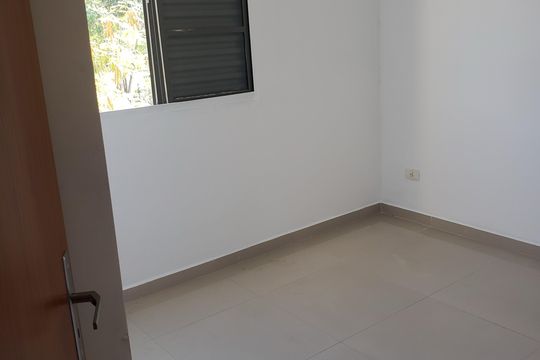 Quarto de apartamento para alugar com 2 quartos, 32m² em Jardim Record, Taboão da Serra