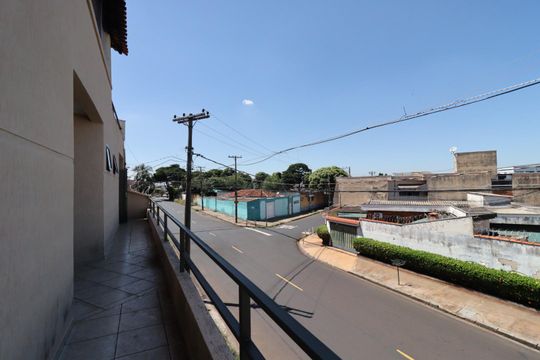 Sacada de casa para alugar com 4 quartos, 200m² em Sumarezinho, Ribeirão Preto