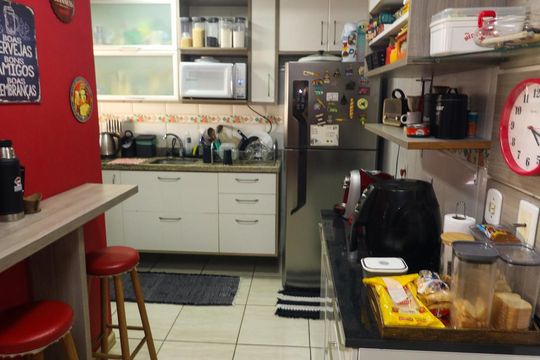 Cozinha de casa à venda com 4 quartos, 182m² em Espírito Santo, Porto Alegre