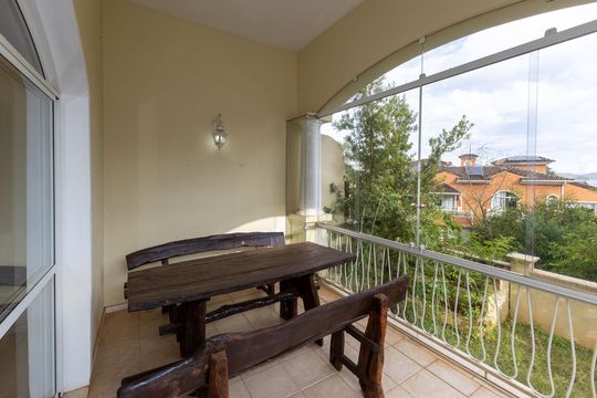 Varanda da Sala de TV de casa de condomínio à venda com 3 quartos, 247m² em Alphaville Lagoa,, Nova Lima