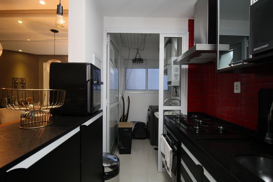 Cozinha de apartamento à venda com 2 quartos, 51m² em Jardim Monte Alegre, Taboão da Serra
