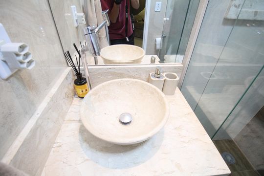 Banheiro - torneira de apartamento à venda com 2 quartos, 51m² em Jardim Monte Alegre, Taboão da Serra
