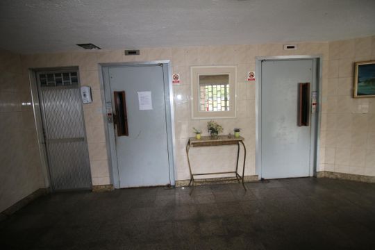Área comum - Elevadores de apartamento à venda com 2 quartos, 45m² em Olaria, Rio de Janeiro