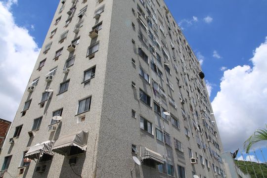 Fachada do Prédio de apartamento à venda com 2 quartos, 45m² em Olaria, Rio de Janeiro