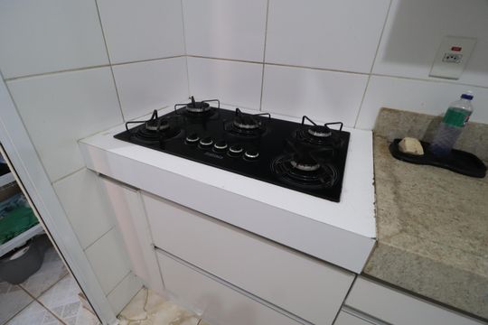 Cozinha de apartamento para alugar com 2 quartos, 59m² em Santa Mônica, Uberlândia