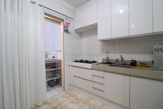 Cozinha de apartamento para alugar com 2 quartos, 59m² em Santa Mônica, Uberlândia