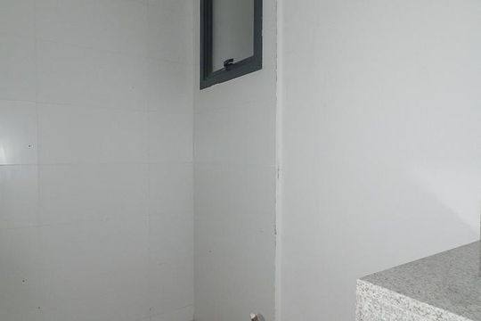 Banheiro de apartamento à venda com 0 quarto, 91m² em Rio Branco, Porto Alegre