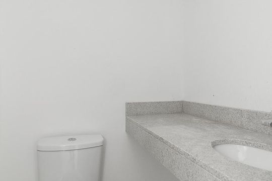 Banheiro de apartamento à venda com 0 quarto, 29m² em Rio Branco, Porto Alegre