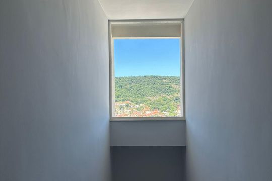Escada de casa de condomínio à venda com 4 quartos, 352m² em Piratininga, Niterói