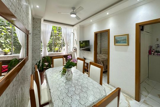 Apartamento à venda com 2 quartos, 60m² em Copacabana, Rio de Janeiro