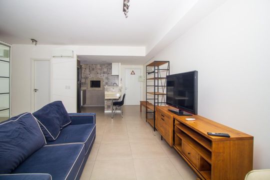 Sala de kitnet/studio para alugar com 1 quarto, 35m² em Petrópolis, Porto Alegre
