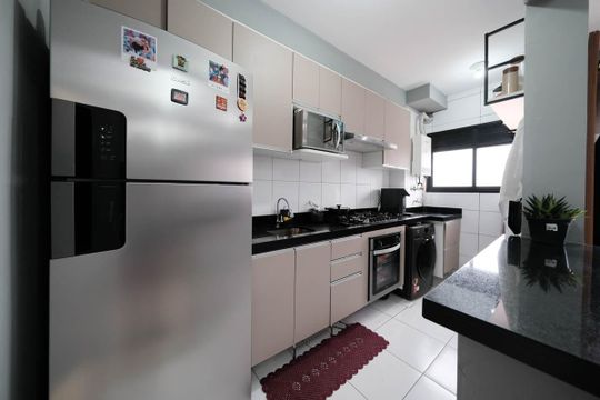 Sala/Cozinha de apartamento à venda com 2 quartos, 53m² em Vila Paranagua, São Paulo