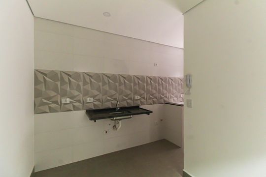 Sala/Cozinha de kitnet/studio para alugar com 1 quarto, 27m² em Vila Invernada, São Paulo