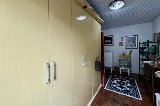 Quarto 2 de casa à venda com 6 quartos, 240m² em Cidade Monções, São Paulo