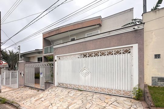 Fachada de casa para alugar com 4 quartos, 325m² em Parque dos Passaros, São Bernardo do Campo