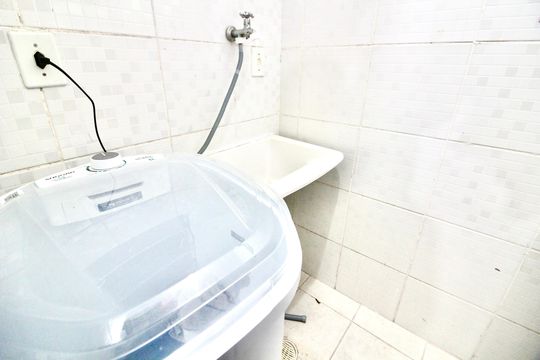 Área de Serviço de apartamento para alugar com 2 quartos, 52m² em Conjunto Habitacional Sitio Conceicao, São Paulo