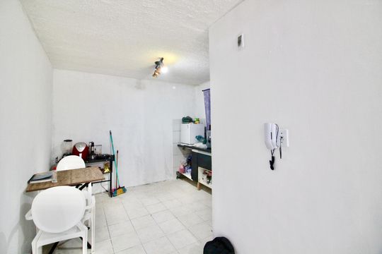 Sala/Cozinha de apartamento para alugar com 2 quartos, 52m² em Conjunto Habitacional Sitio Conceicao, São Paulo