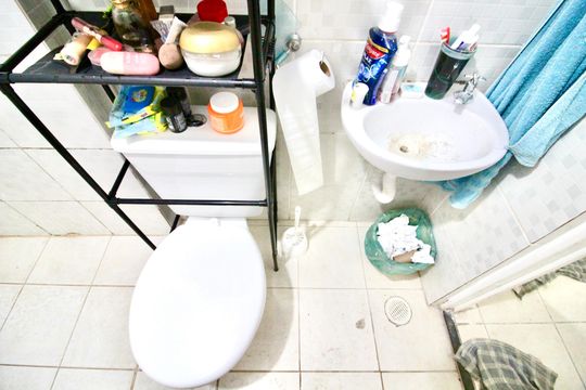 Banheiro de apartamento para alugar com 2 quartos, 52m² em Conjunto Habitacional Sitio Conceicao, São Paulo