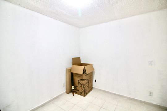Sala de apartamento para alugar com 2 quartos, 52m² em Conjunto Habitacional Sitio Conceicao, São Paulo