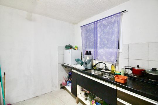 Cozinha de apartamento para alugar com 2 quartos, 52m² em Conjunto Habitacional Sitio Conceicao, São Paulo