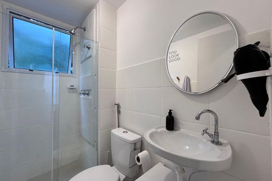 Banheiro Social de apartamento à venda com 2 quartos, 45m² em Vargem Grande, Rio de Janeiro