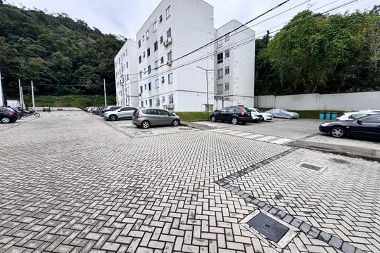 Fachada de apartamento à venda com 2 quartos, 45m² em Vargem Grande, Rio de Janeiro