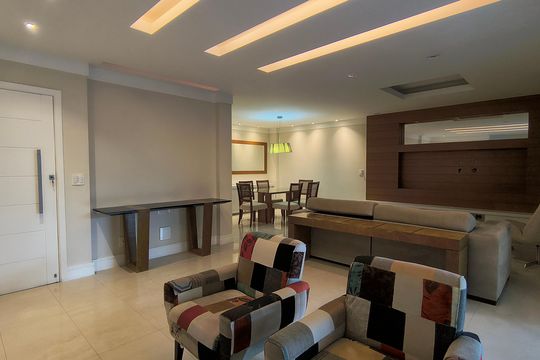 Sala de apartamento à venda com 3 quartos, 197m² em Recreio dos Bandeirantes, Rio de Janeiro