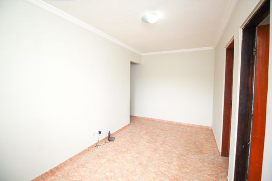 Sala de apartamento à venda com 2 quartos, 57m² em Jardim Santo André Cdhu, Santo André