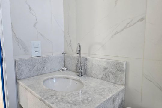 Banheiro Social 01 de apartamento para alugar com 3 quartos, 110m² em Parque Jurema, Guarulhos