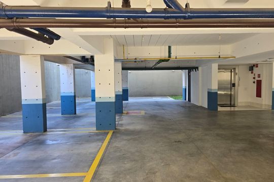 Garagem  de apartamento para alugar com 3 quartos, 110m² em Parque Jurema, Guarulhos