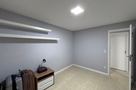 Quarto  de apartamento à venda com 2 quartos, 87m² em Recreio dos Bandeirantes, Rio de Janeiro