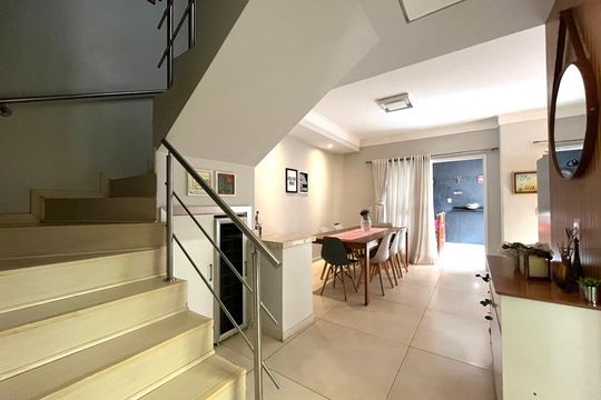Sala de casa de condomínio à venda com 3 quartos, 95m² em Jardim Bom Retiro, Campinas