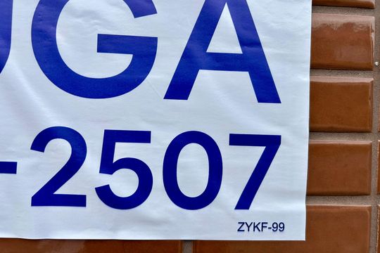 Placa XYKF-99 de apartamento para alugar com 3 quartos, 76m² em Agronômica, Florianópolis