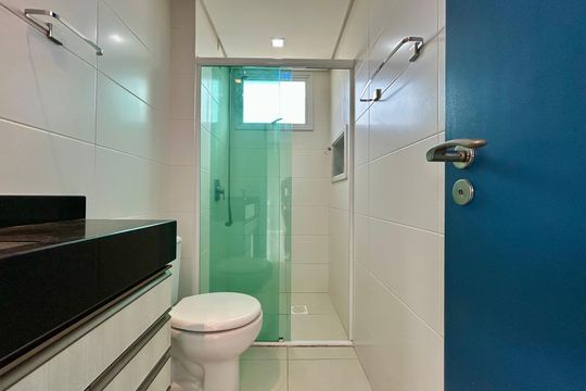 Banheiro suíte de apartamento para alugar com 3 quartos, 76m² em Agronômica, Florianópolis