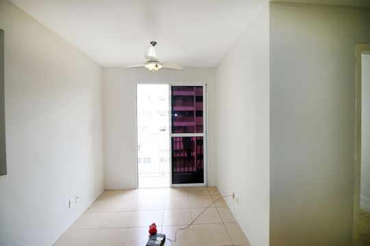 Sala de apartamento à venda com 2 quartos, 50m² em Vicente de Carvalho, Rio de Janeiro
