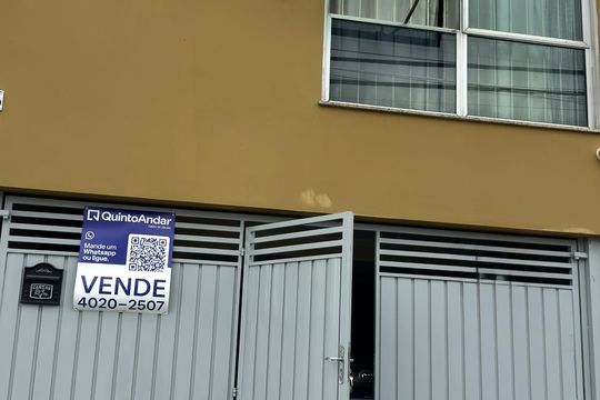 Fachada de casa à venda com 2 quartos, 120m² em Vila Aricanduva, São Paulo