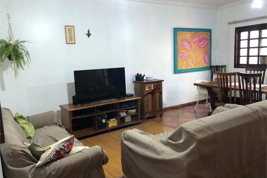 Casa à venda com 2 quartos, 214m² em Jardim Guairaca, São Paulo
