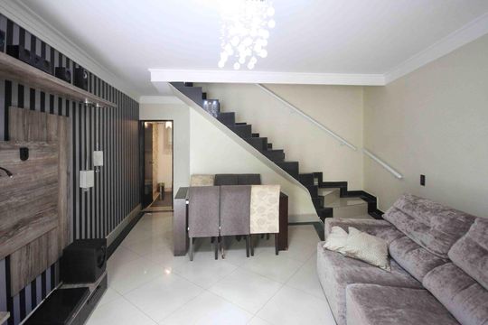 Sala de casa de condomínio à venda com 2 quartos, 84m² em Vila Bancaria, São Paulo