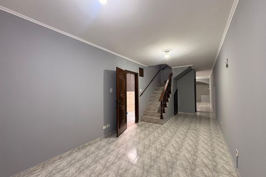 Sala de casa para alugar com 3 quartos, 191m² em Parque das Nações, Santo André