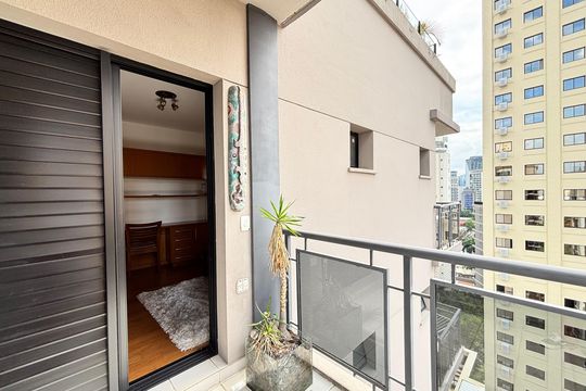 Varanda de apartamento para alugar com 2 quartos, 81m² em Itaim Bibi, São Paulo